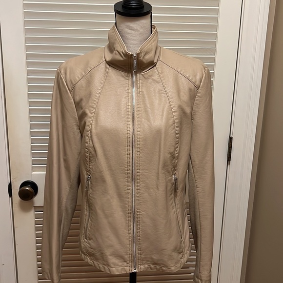 Kenneth Cole Reaction Faux Leather Moto Jacket in Honey, Size Large - Picture 3 of 17